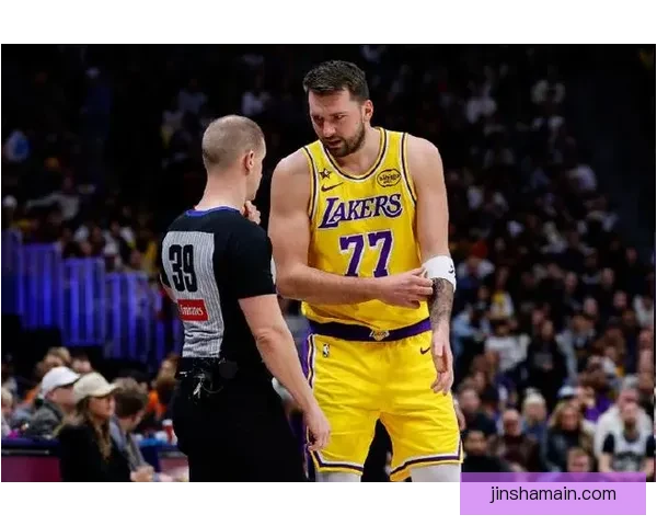 底线不可触碰 追梦发声力挺东契奇保护家人 霍里言论纯属借势炒作